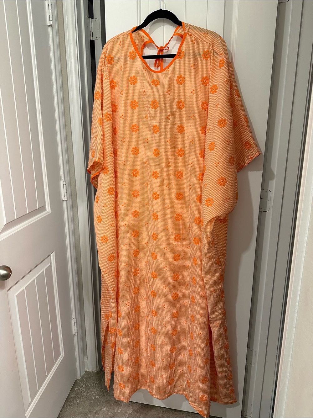La Vie Style House Maxi Keyhole Caftan